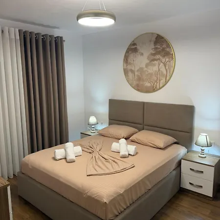 Villa Topuzi Grand House Pogradec