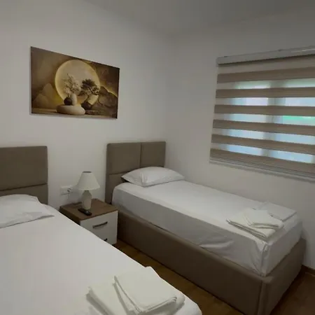Villa Topuzi Grand House Pogradec